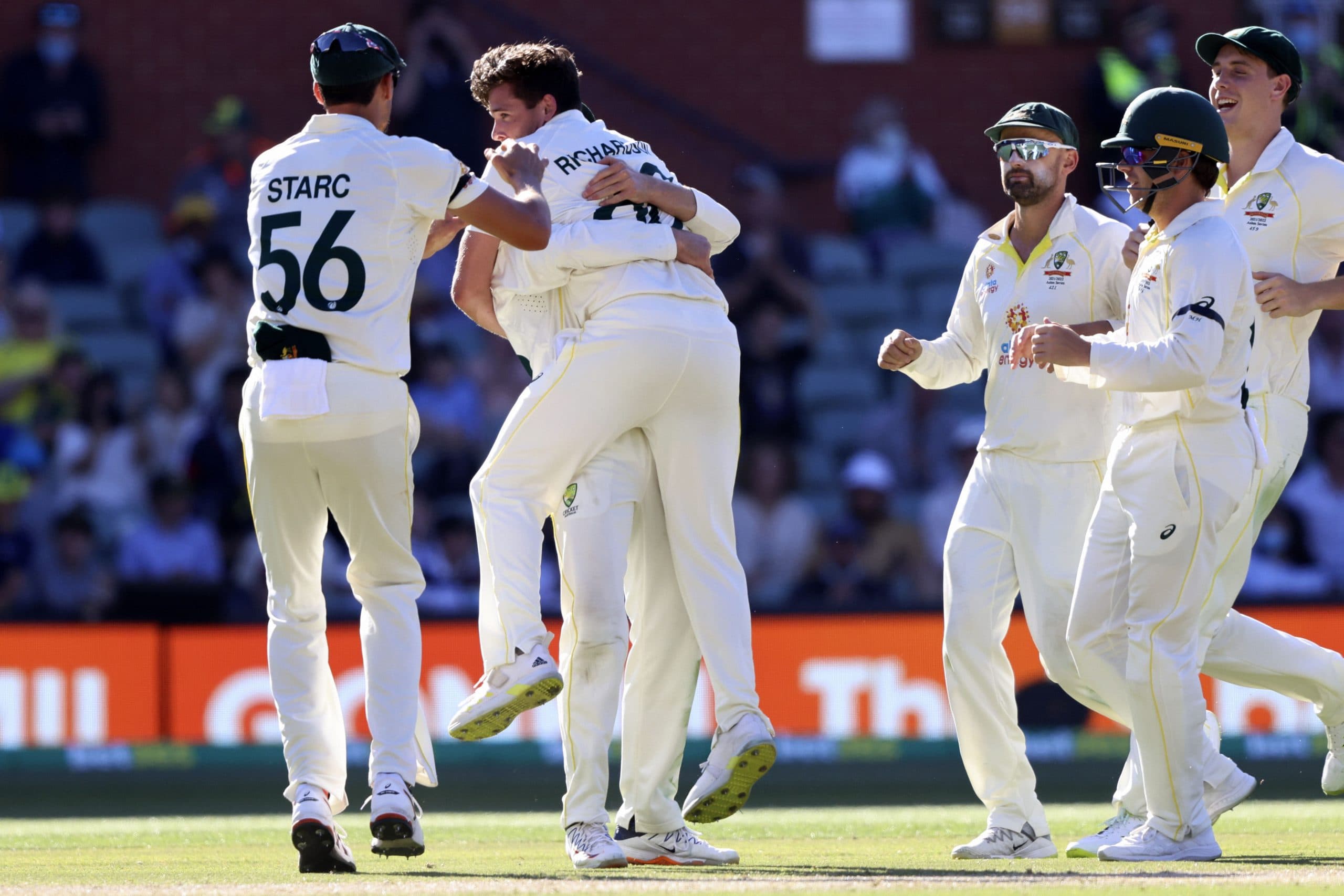 Ashes: दूसरे टेस्ट में ऑस्ट्रेलिया ने इंग्लैंड को 275 रनों से हराया, चमके झे रिचर्डसन, सीरीज में बनायी बढ़त