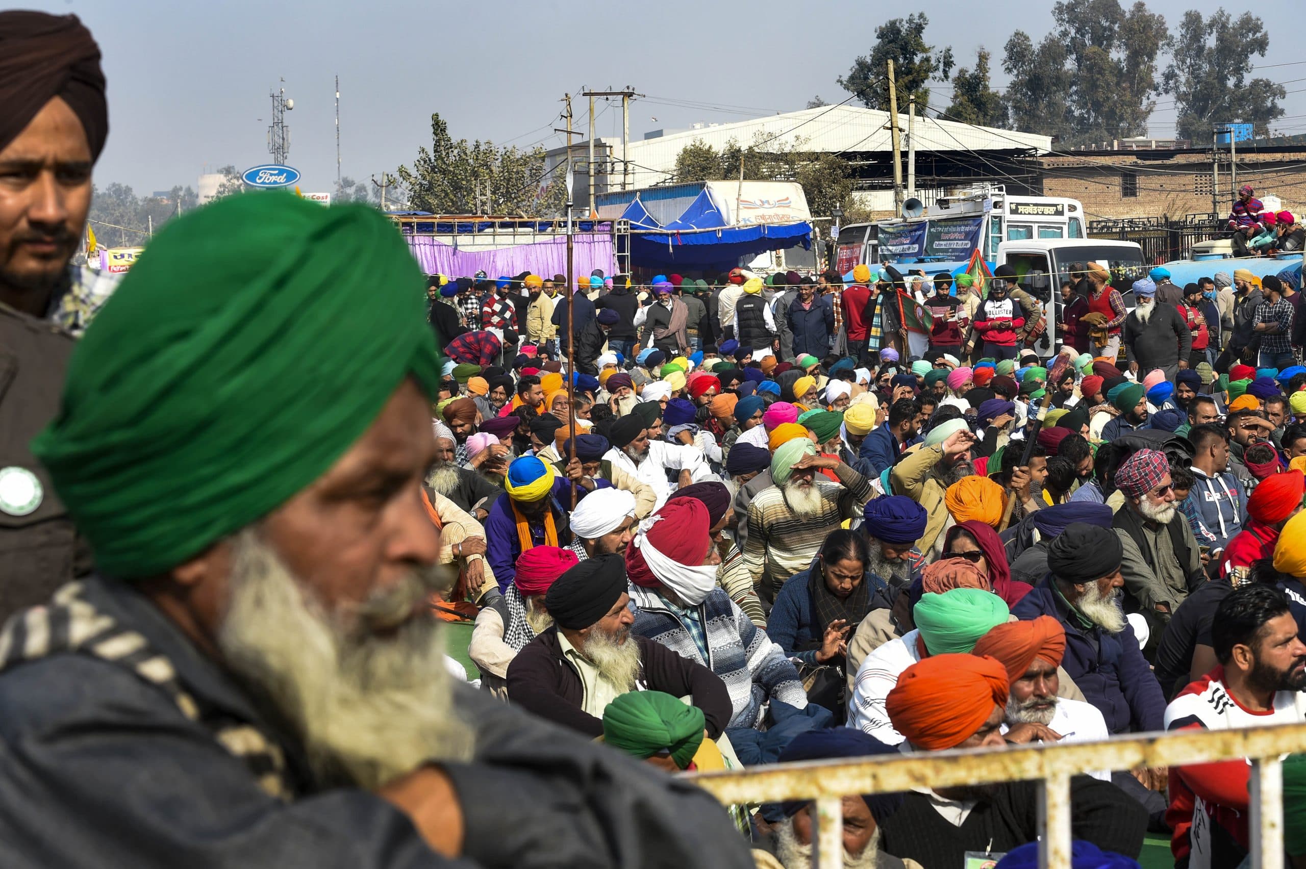 Kisan Andolan : किसान आंदोलन में टांग अड़ाना विदेशियों को पड़ा महंगा, एक्टर से लेकर क्रिकेटर्स तक ने सुना दी खरी-खोटी