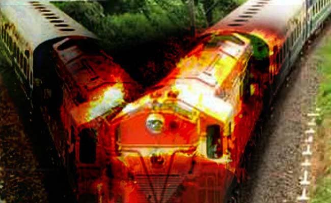 गोरखपुर : कृषक और बरौनी एक्‍सप्रेस टकरायी, 12 की मौत, 45 घायल