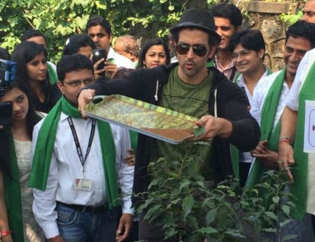 रितिक की ''बैंग-बैंग'' ने सल्लू के ''किक'' को छोड़ा पीछे