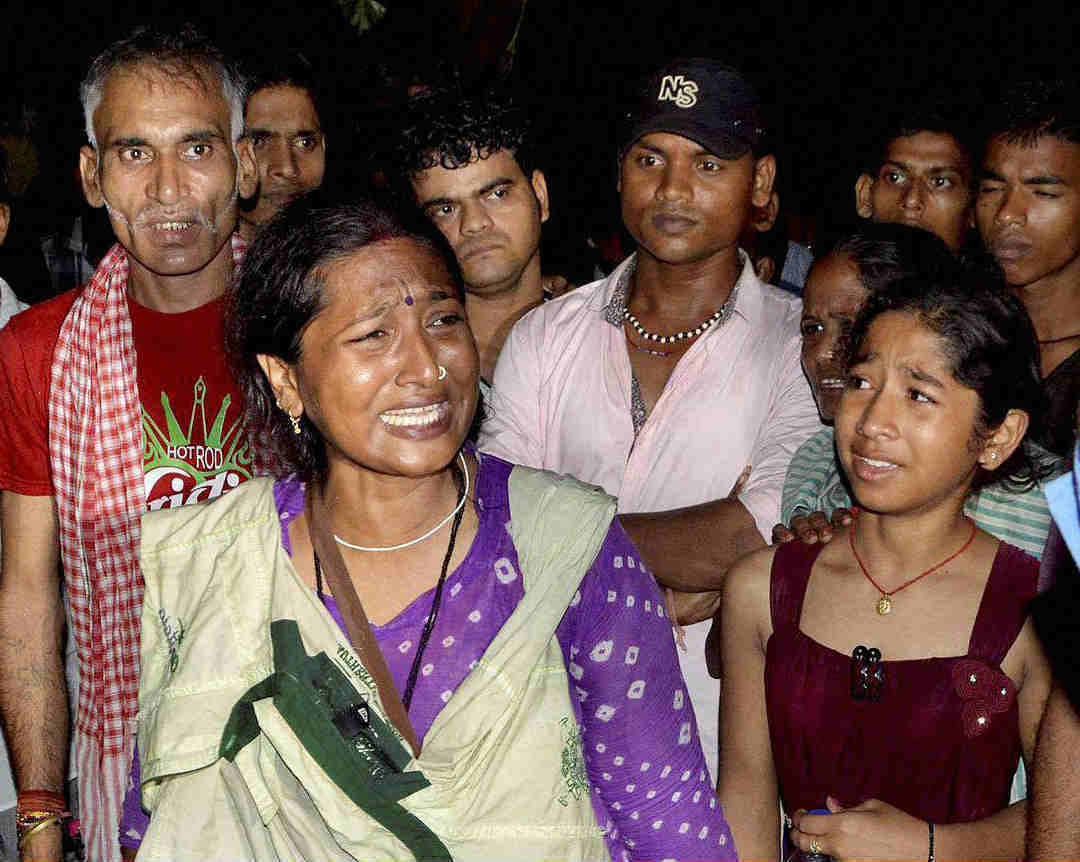 पटना हादसा : भगदड़ में मरने वालों की संख्या 33 हुई, पीएमसीएच में हंगामा