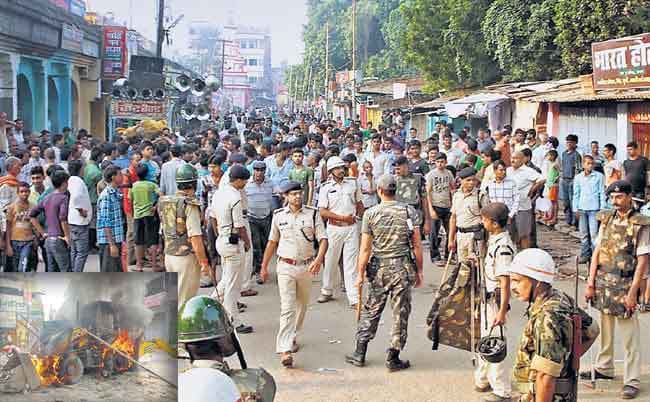 छपरा में आगजनी, तोड़फोड़, लाठीचार्ज