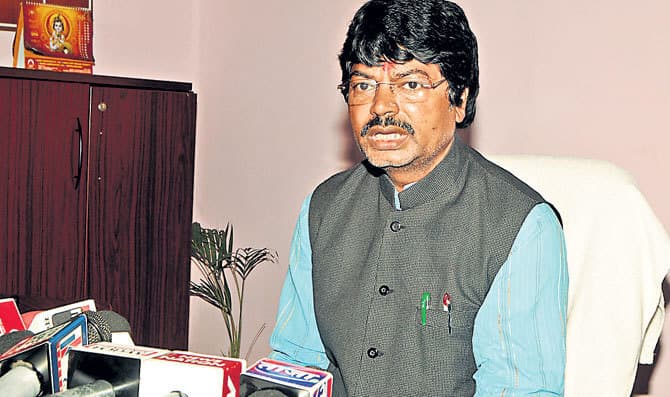 हजारीबाग जमीन मामला : योगेंद्र साव तीसरे दावेदार बने, लीज धारक के दामाद की ओर से मांगा समय