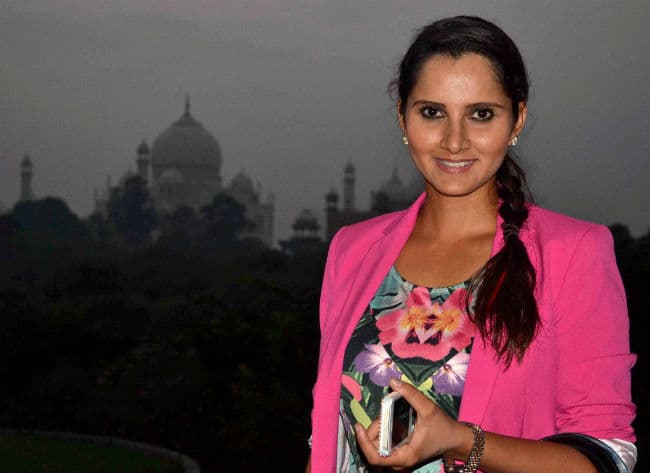 ताजमहल में सानिया मिर्जा को नहीं मिली इंट्री, कुंबले ने किया दीदार