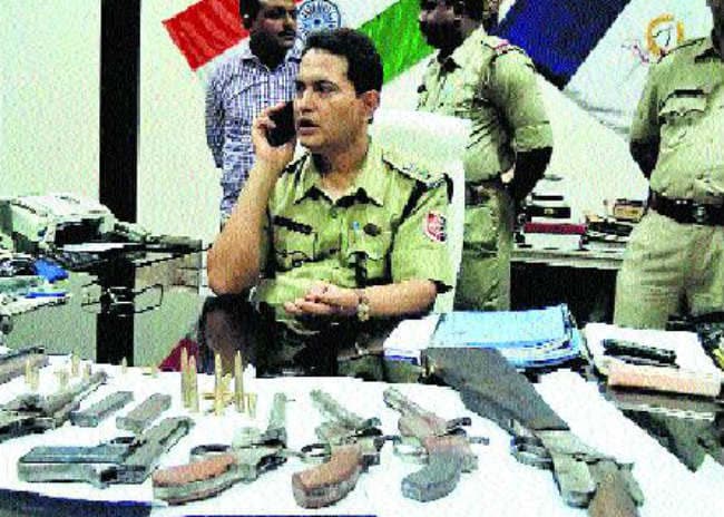 कोलकाता में विस्फोट की योजना बनाते सात गिरफ्तार