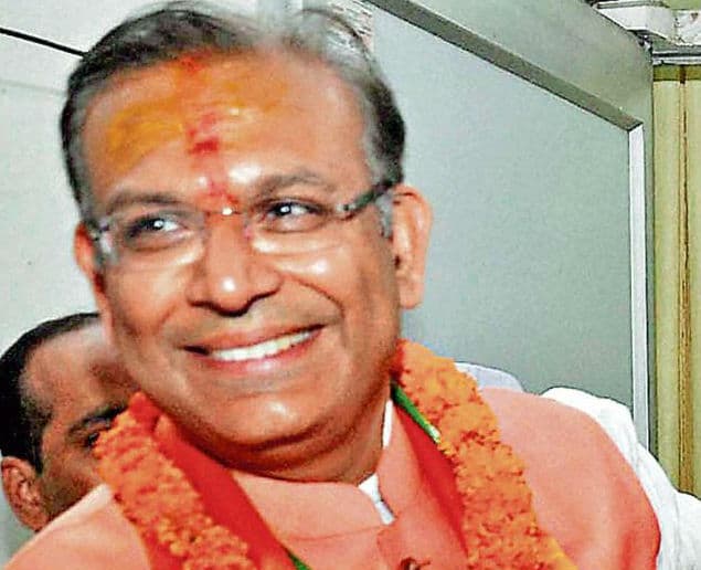 कर्ज लेकर घी पीने की नीति