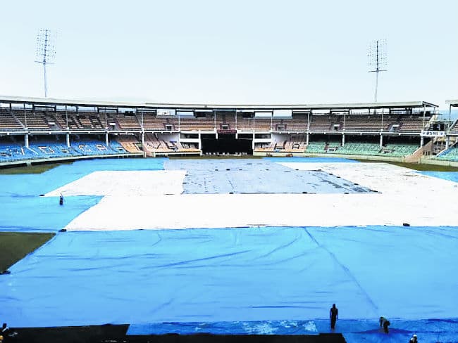 चक्रवाती तूफान ‘हुदहुद’  के कारण भारत-इंडीज तीसरा वनडे रद्द