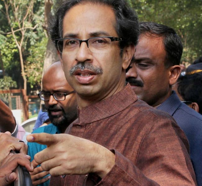 पीठ में छुरा घोंपने वाली पार्टी है बीजेपी, मोदी के लिए सम्मान :उद्धव