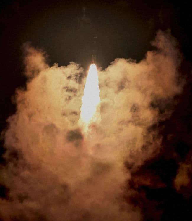 प्रधानमंत्री ने उपग्रह IRNSS-1 सी के प्रक्षेपण के लिए इसरो को बधाई दी