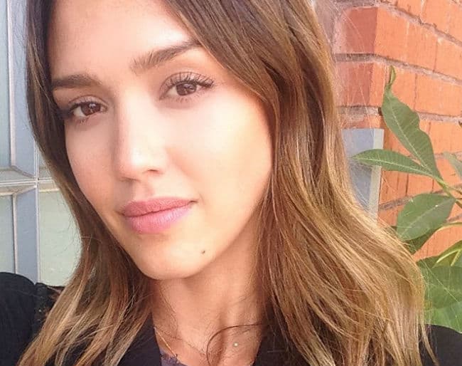 जेसिका अल्बा ने बताया, मां बनना था जोखिम भरा