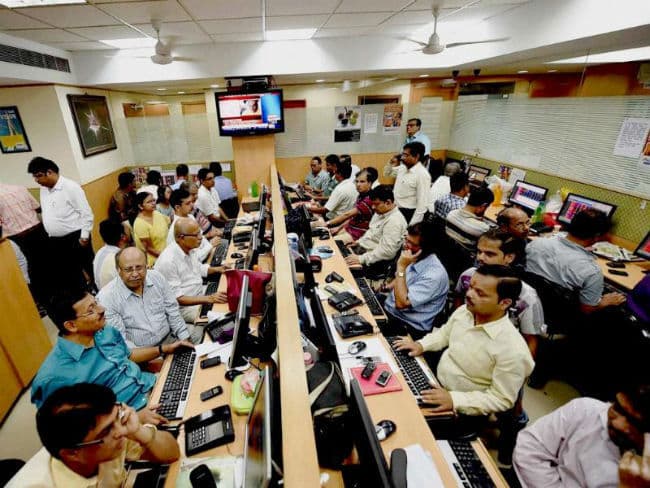 बाजार में भी मोदी मैजिक, धनतेरस के पहले सेंसेक्स-निफ्टी में आयी सवा प्रतिशत मजबूती