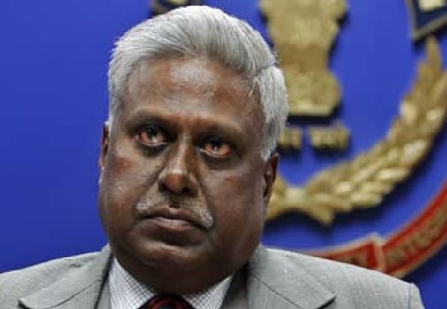 प्रशांत भूषण के खिलाफ मामला दर्ज करायेंगे सीबीआई प्रमुख