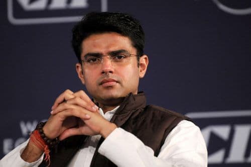 एंबुलेंस घोटाला : मुश्‍किल में अशोक गहलोत और सचिन पायलट,होगी सीबीआइ जांच