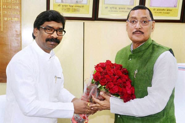 हेमंत सरकार : चुनाव में उपलब्धि गिनायेंगे