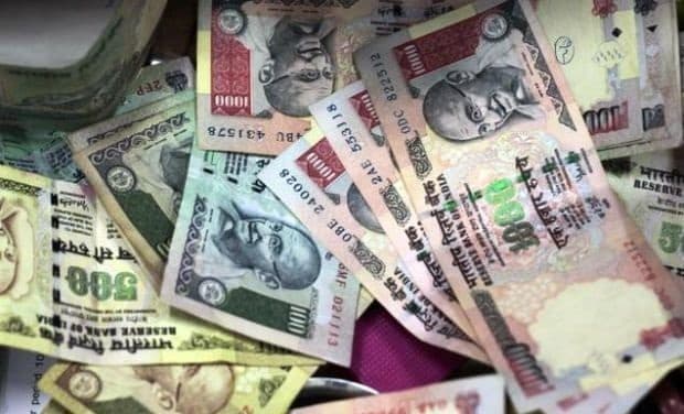 कालाधन : स्विस बैंक ने भारतीयों से फोन करके पैसे निकालने को कहा