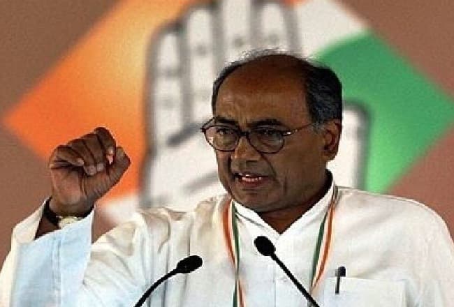 दिग्विजय  ने मोदी पर साधा निशाना कहा, श्रेय लेने में मोदी को क्रेडिट मिलना चाहिए