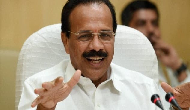 रेल मंत्री गौड़ा की संपत्ति में बुलेट ट्रेन की तेजी, पांच महीने में बढ़े  10.46 करोड़
