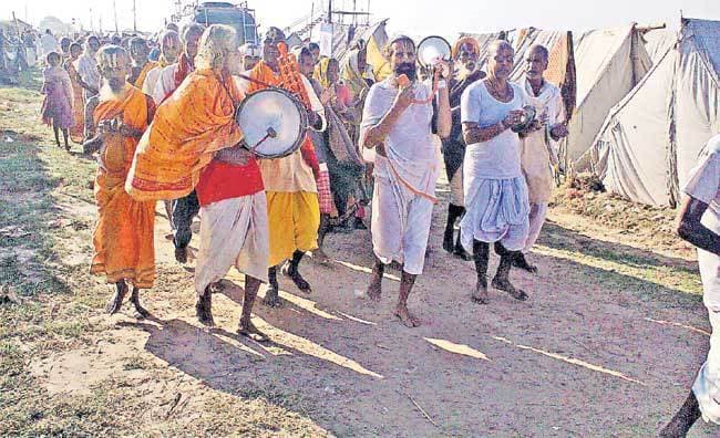 जलते रहें कल्पवासियों के आकाशदीप