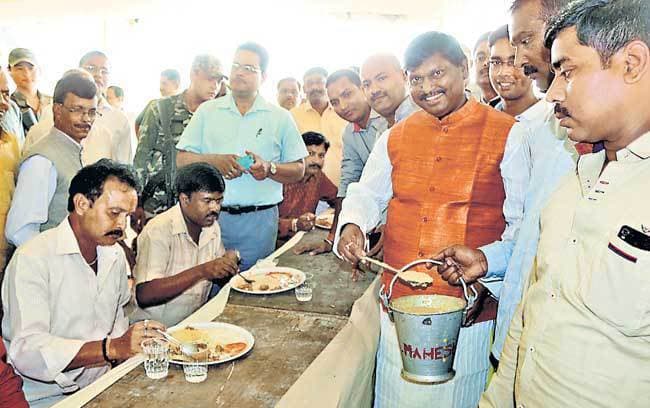गंठबंधन की सरकार से ऊब चुकी है जनता : अर्जुन मुंडा