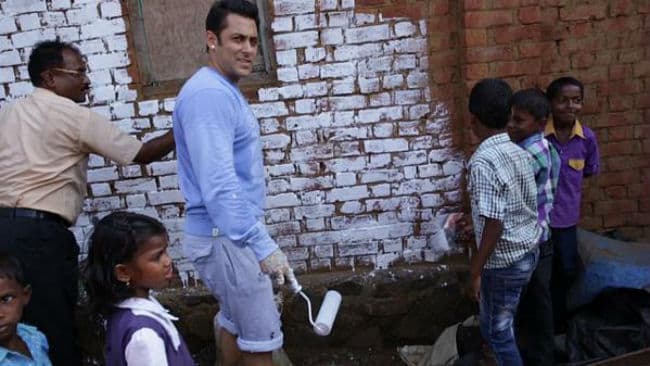 स्‍वच्‍छ भारत अभियान से जुडने के लिए सलमान ने रजनीकांत को किया नॉमिनेट