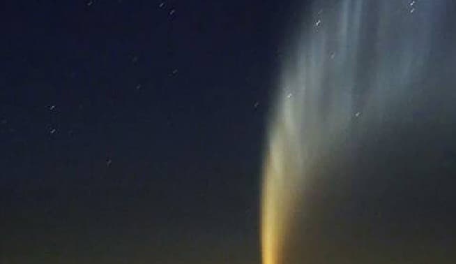 धूमकेतु की गंध सड़े हुए अंड़े की तरह