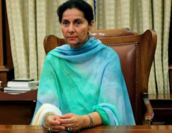 कालाधन मामले में नाम आने के बाद परनीत ने किया इनकार