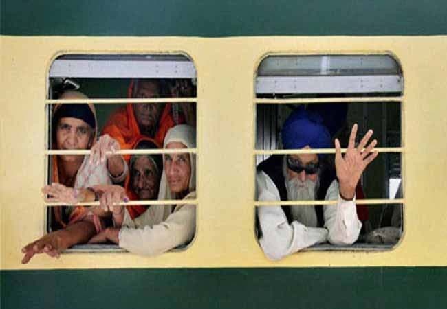 वाघा हमले के बाद भी 1700 सिख श्रद्धालु पाकिस्‍तान रवाना