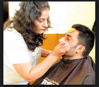 बदसूरत कानून खत्म, अब महिला मेकअप आर्टिस्ट निखारेंगी बॉलीवुड की खूबसूरती