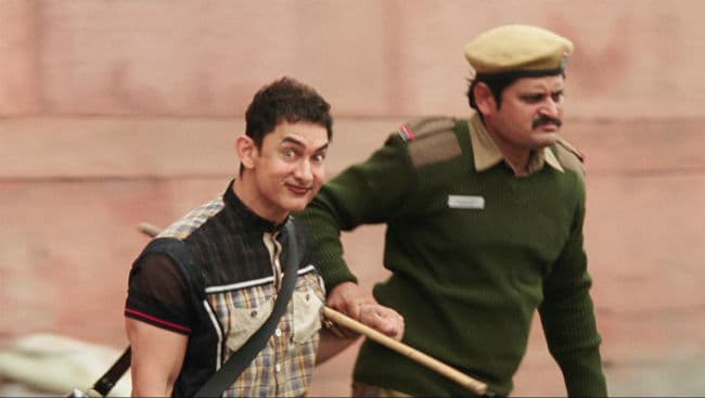 क्‍यों आमिर को खानी पडी 12 लात...