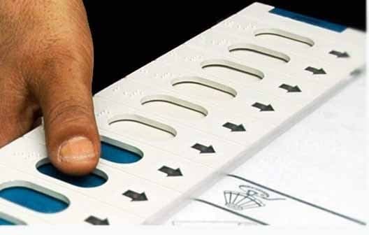 Tamil Nadu Election 2021: क्या एआईएडीएमके लगाएगी जीत की हैट्रिक या डीएमके के सिर सजेगा ताज, जानिए क्या कहते हैं तमिलनाडू के चुनावी समीकरण