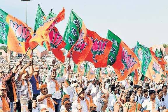 सत्ता के द्वार नये जमाने की आहट