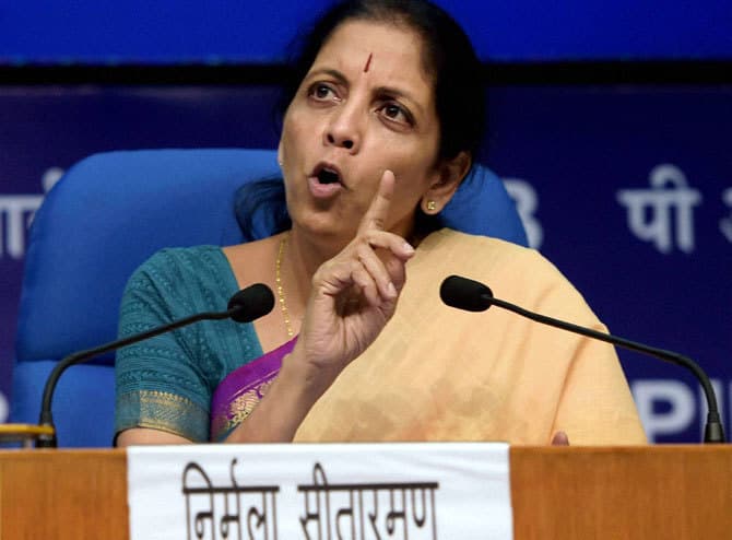 निर्मला सीतारमण ने आंध्रप्रदेश में दो गांव को गोद लिया