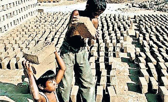 बड़े पैमाने पर भ्रष्टाचार से रुका राज्य का विकास