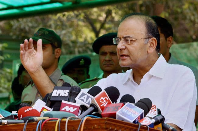 सार्वजनिक बैंकों में हिस्सेदारी कम करेगी सरकार : जेटली