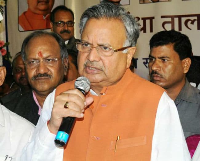 छत्तीसगढ : नसबंदी मामले में चार अधिकारी निलंबित, एफआईआर दर्ज करने के निर्देश