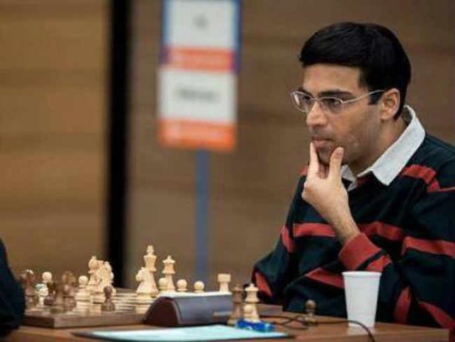 विश्व शतरंज चैंपियनशिप : आनंद ने कार्लसन को दी कड़ी टक्कर, सातवीं बाजी ड्रा
