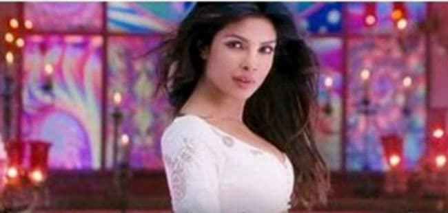 देशी गर्ल प्रियंका खरीदना चाहती है 100 करोड का ''दरिया महल''