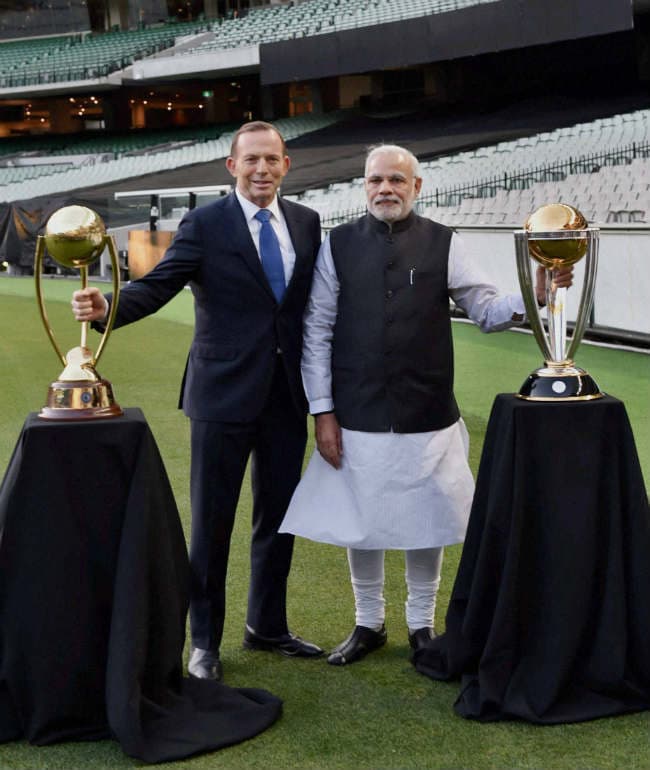 क्रिकेट के मैदान पर प्रधानमंत्री मोदी की नयी पारी