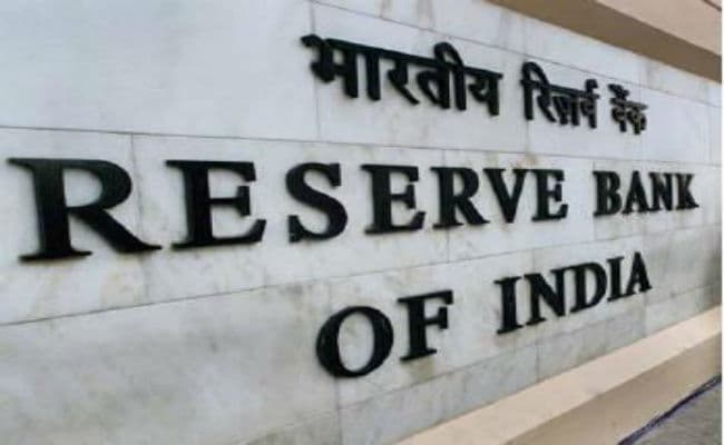 RBI ने बैंकों को चेताया, ग्राहकों को खाते में न्यूनतम बैलेंस की सूचना दिए बिना ना लगाये जुर्माना