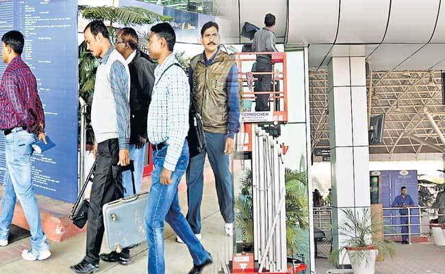 प्रधानमंत्री नरेंद्र मोदी के आगमन को लेकर एयरपोर्ट पर हाई अलर्ट, एसपीजी ने संभाली कमान