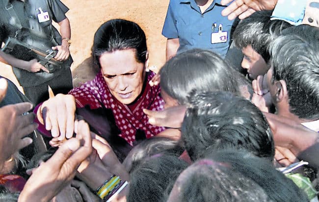 गुमला पहुंचीं कांग्रेस की राष्ट्रीय अध्यक्ष, कहा गरीबों की उम्मीद है कांग्रेस