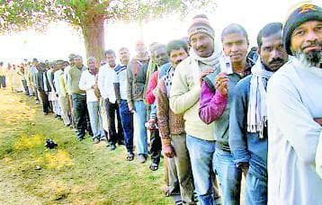 गढ़वा विधानसभा में 65 प्रतिशत मतदान-21