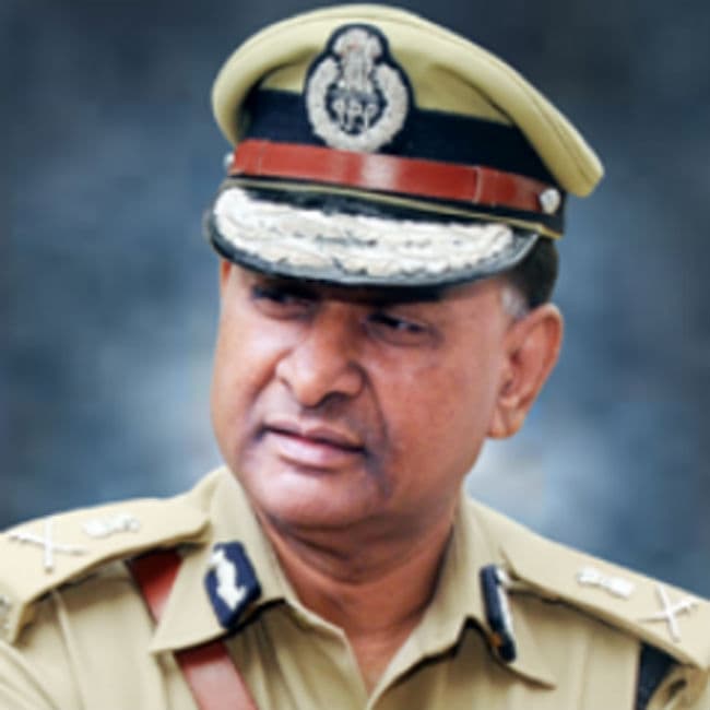 पुलिस कमिश्नर ने सोशल मीडिया के जरिये किया वेश्यावृत्ति गिरोह का भंडाफोड़