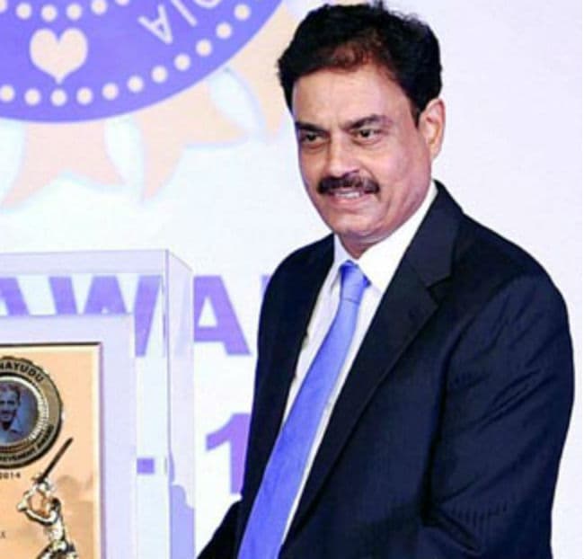 दुर्घटनाओं से बचने के लिए, अच्छे हेलमेट बहुत जरूरी : वेंगसरकर