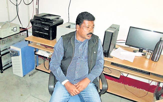 पारा शिक्षक की हत्या के आरोप में एनोस गिरफ्तार