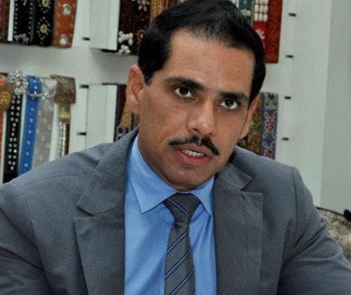 तहलका का दावा, मुफ्त हवाई टिकट पाने के लिए हैसियत का दुरुपयोग