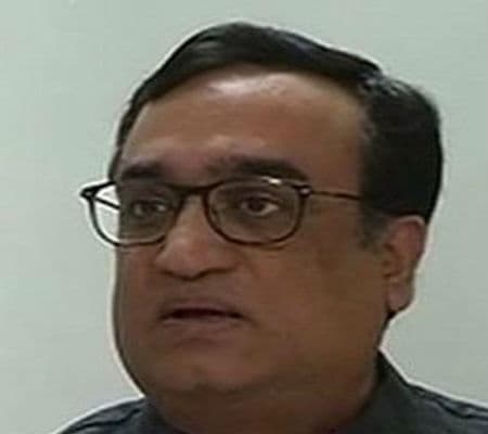 बार-बार U-Turn लेती है मोदी सरकार: कांग्रेस