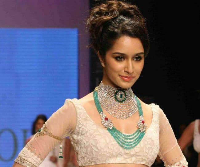 श्रद्धा कपूर बोली, पापा का नाम गिनीज वर्ल्‍ड रिकॉर्डस में होना चाहिए क्‍योंकि...