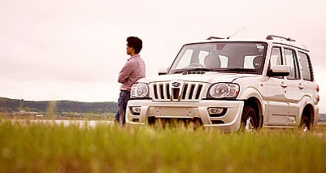 नवंबर में 13 फीसदी घटी महिंद्रा एंड महिंद्रा की बिक्री