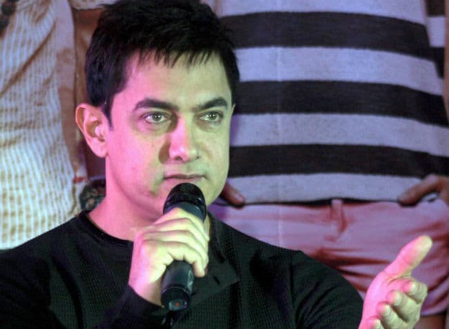 आमिर ने दिलीप कुमार के जल्द ठीक होने की कामना की